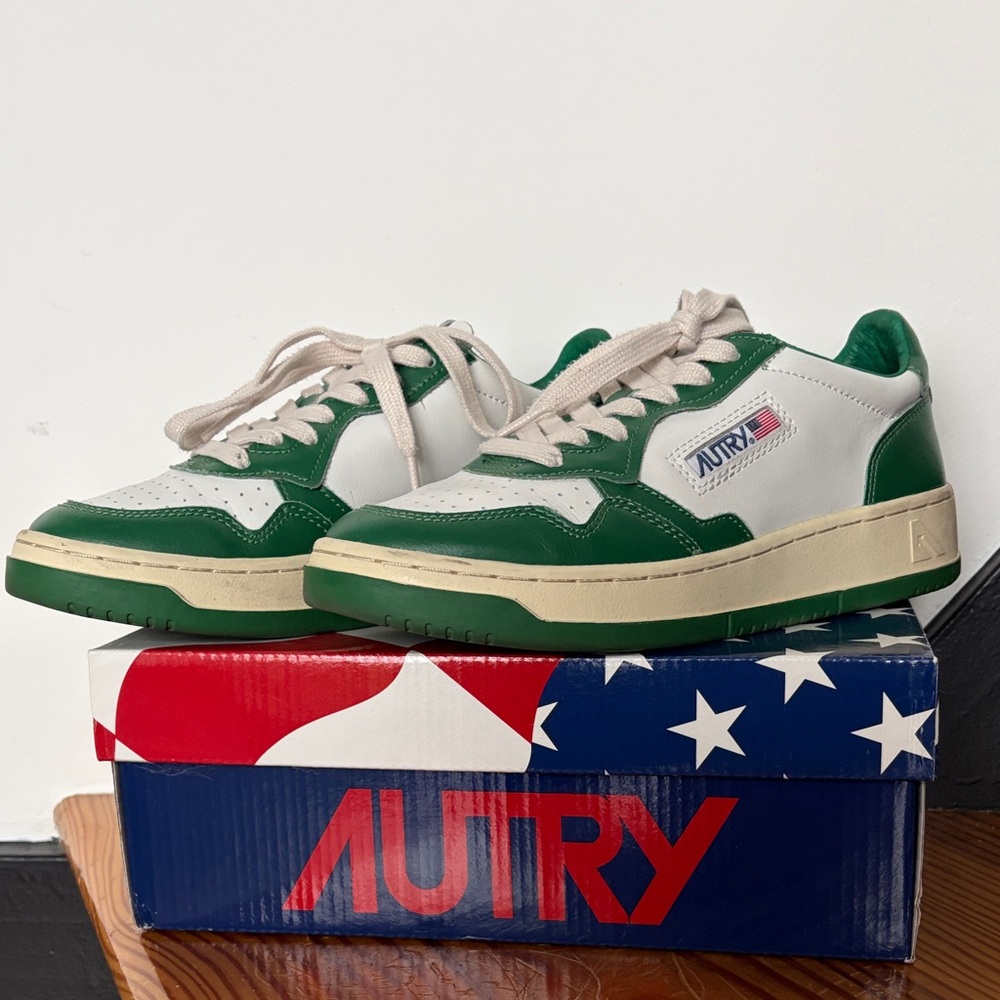 Autry Women's Green and White Athletic Shoes